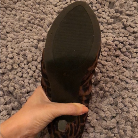Leopard ruffle Nine West heels - Picture 5 of 5